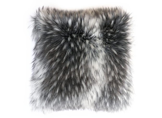 Fur cushion - Alaskan Wolf
