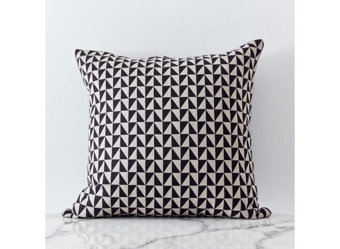 Cushion Gilu