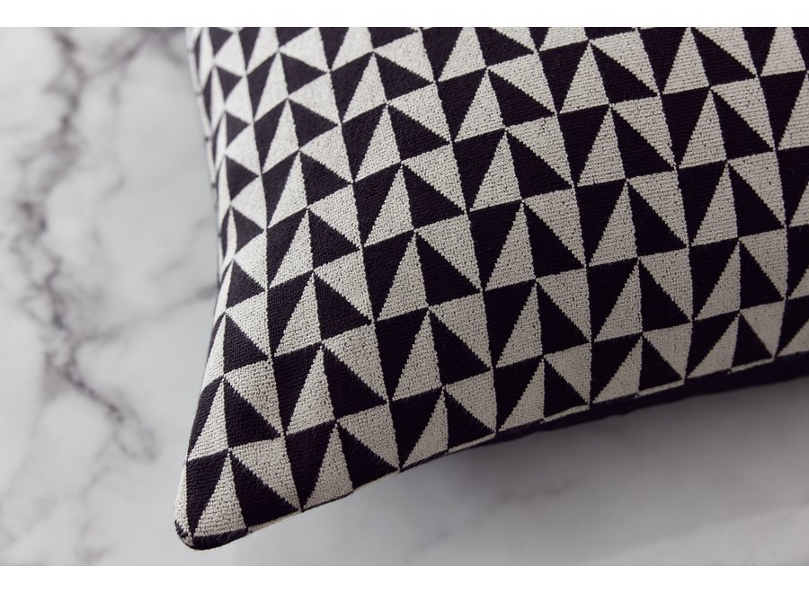 Decorative pillow Gilu in the colors black / white