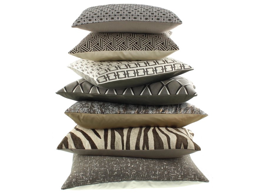 Decorative pillow Padric Dark Taupe