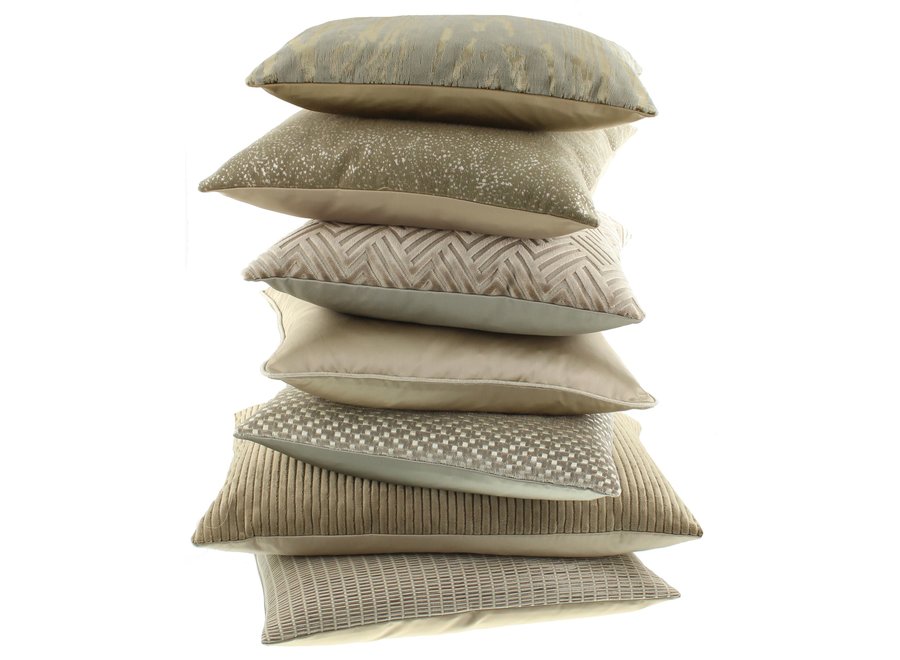 Decorative pillow Dafne Dark Sand + Piping Foil Sand