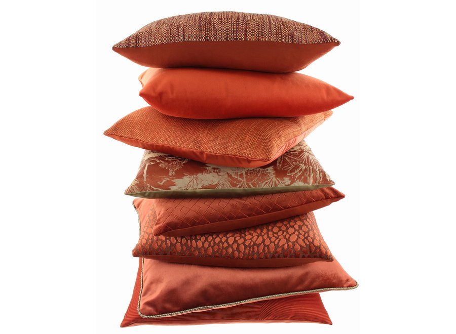 Decorative cushion Astrid Burned Orange + Piping Gold