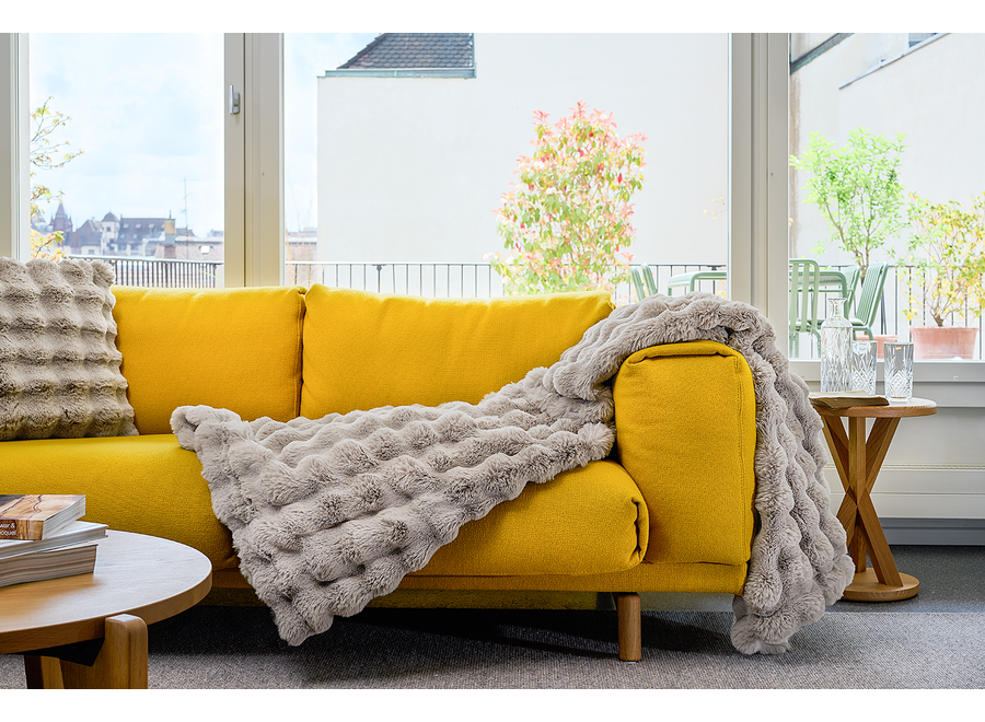 Coussin fourrure 'Donkey' au format 45x45cm