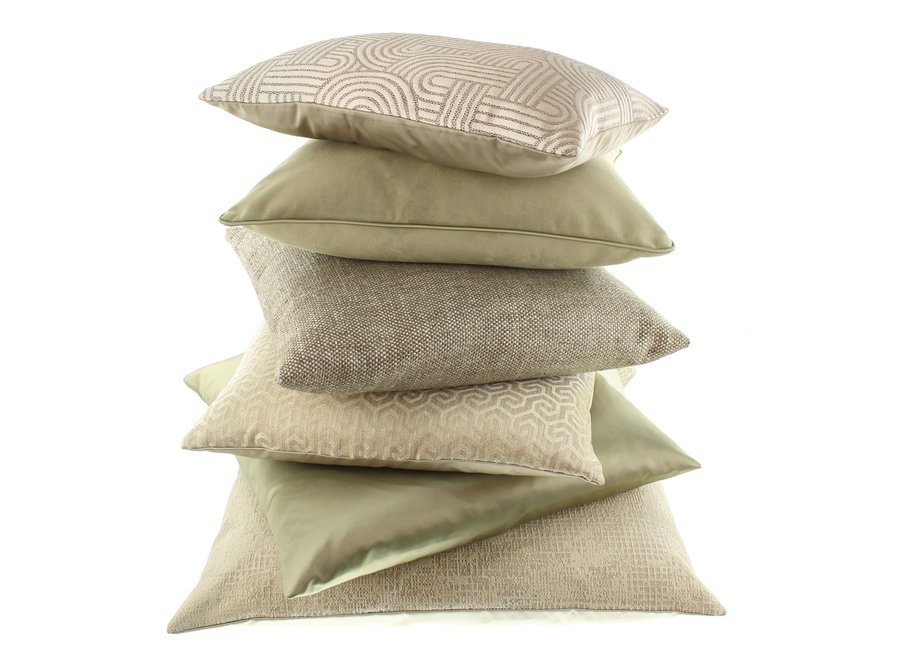 Decorative cushion Rosana Olive + Piping Olive