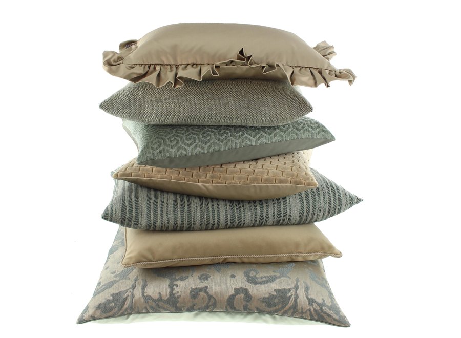 Coussin décoratif Dafne Dark Sand + Ruffles