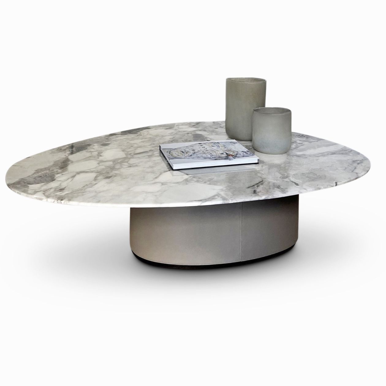 THE GRAND COLLECTION Coffee table 'Stefano' - Marble - Wilhelmina Designs