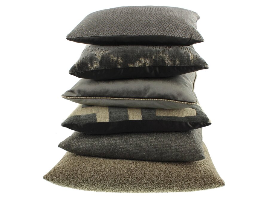 Coussin décoratif Chirelle Dark Taupe