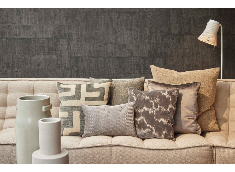 Decorative cushion Chirelle Dark Taupe