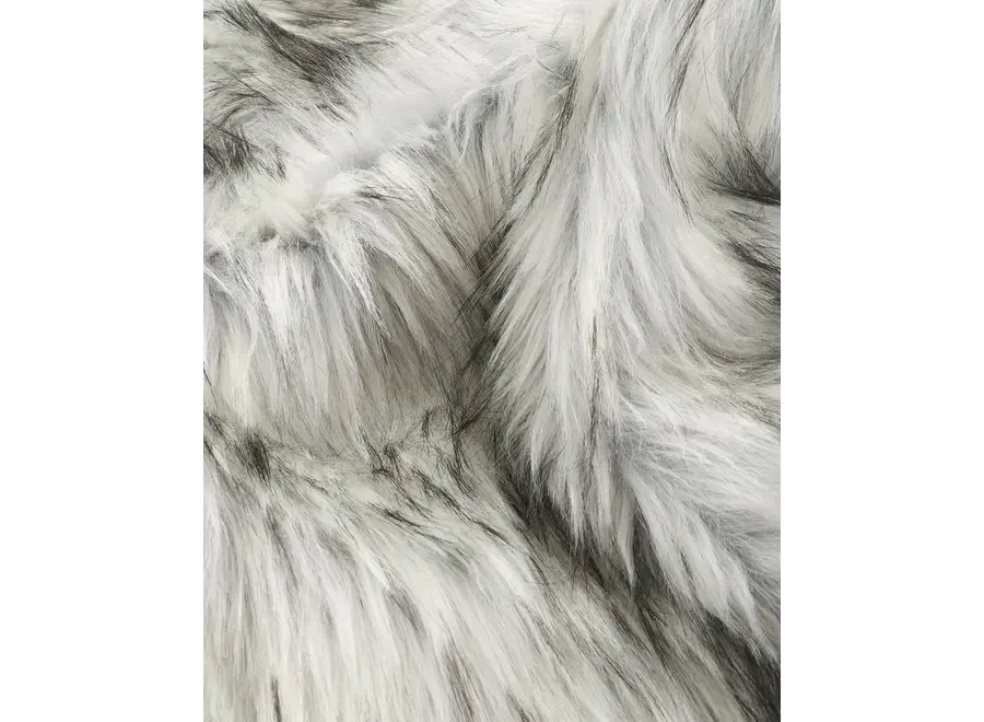 Fur cushion 'Alpine Coyote'