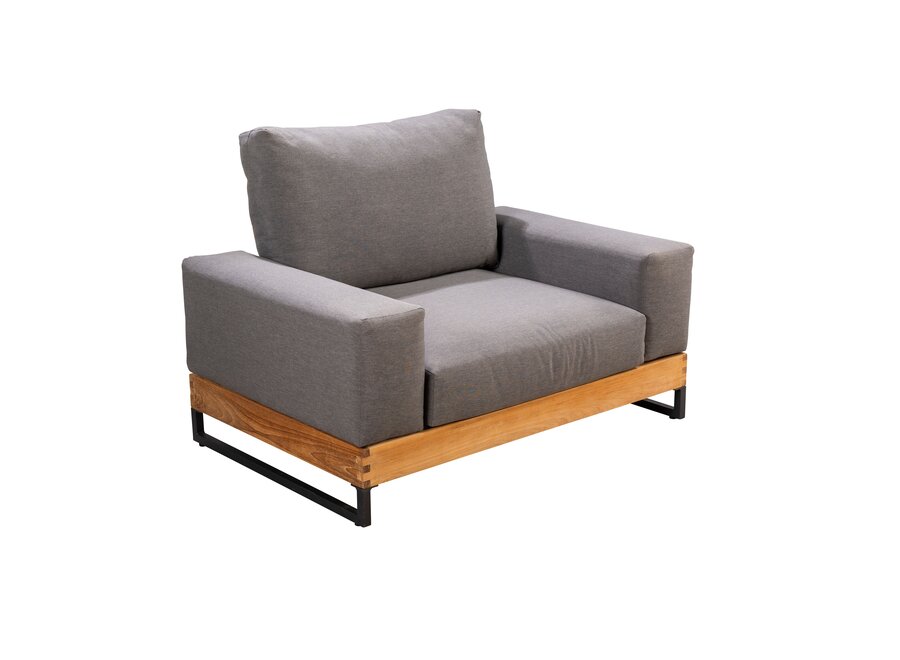Lounge chair 'Yasashii'