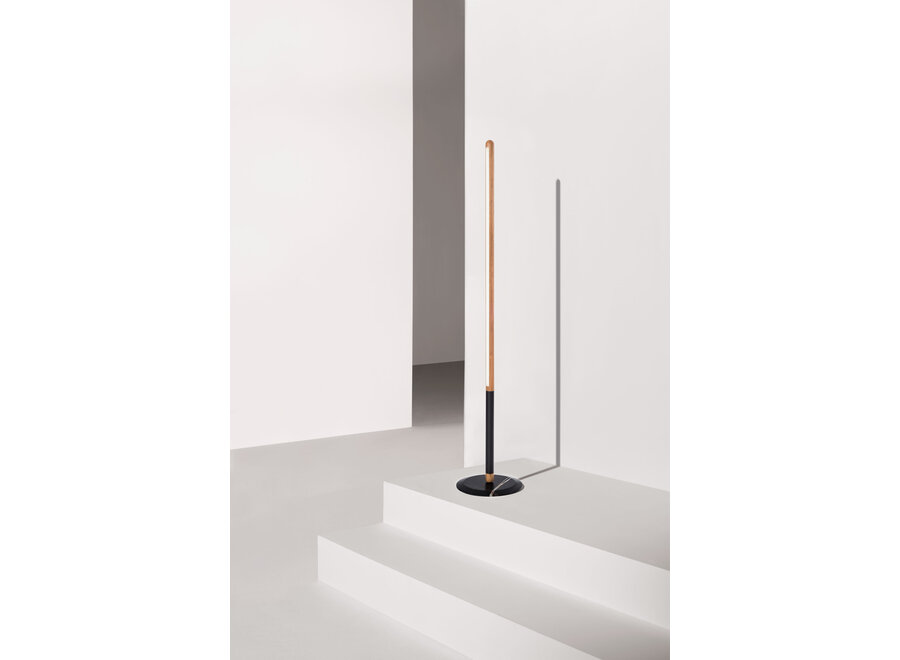 Stehleuchte 'LINEA UNO' - Oak/Graphite/Sahara Noir Marble