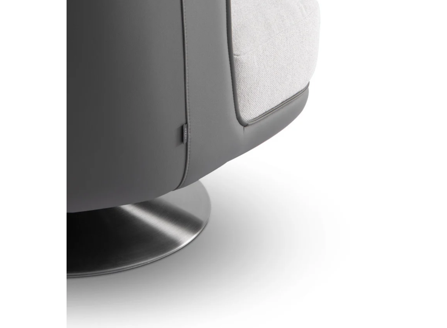 Swivel armchair 'Gregorio'