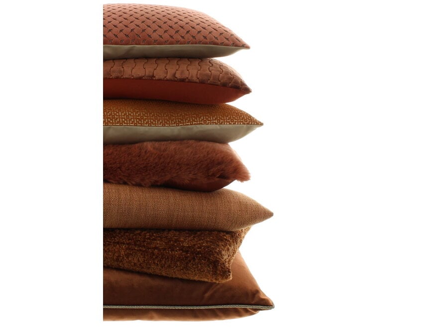 Dekoratives Kissen Astrid Copper + Piping Gold