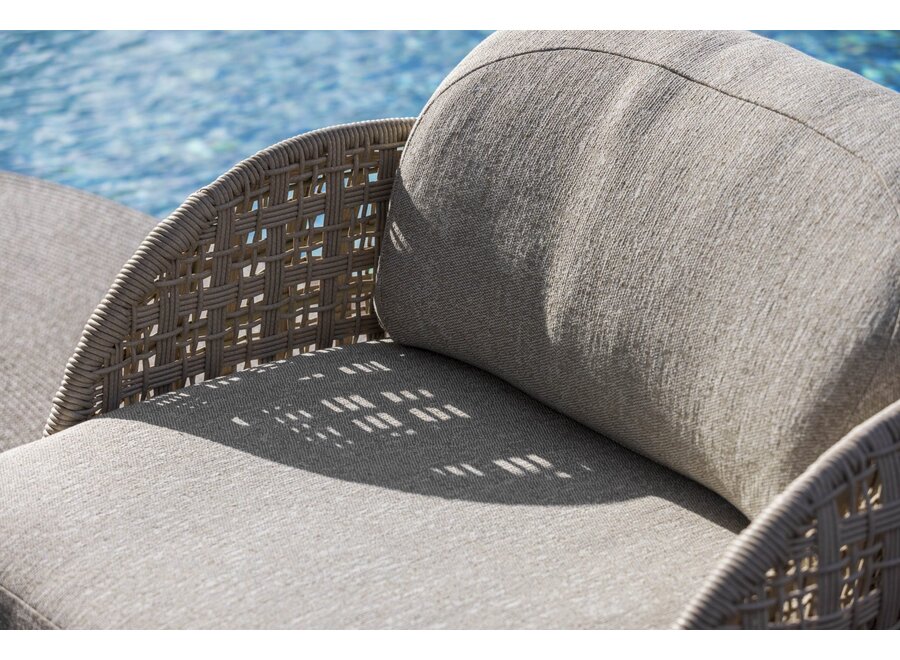 Lounge chair 'Orvieto' - White Shell - Clay