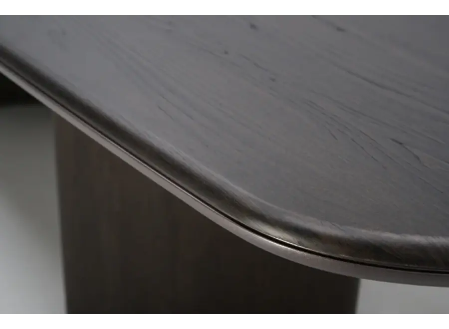Eettafel 'Giuli' - Black Oiled Oak - 240 cm