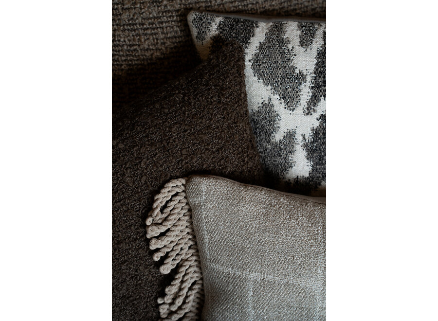 Decorative cushion Odylla Sand + Bullion Linen