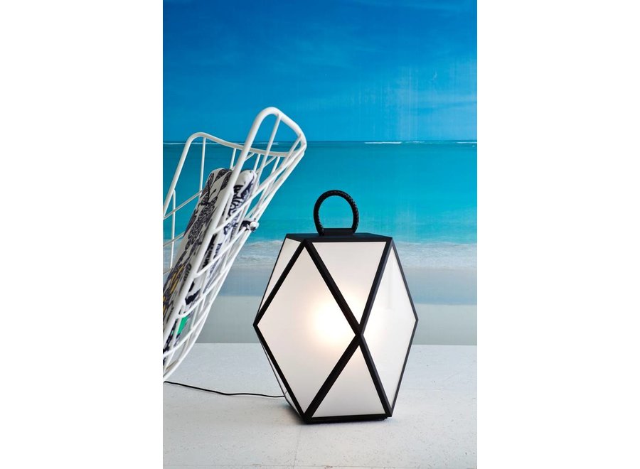 https://cdn.webshopapp.com/shops/15195/files/5024687/900x660x2/contardi-muse-outdoor-portable-led-battery-lamp-by.jpg