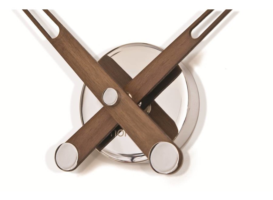 Handsonly design clock Wilhelmina Designs