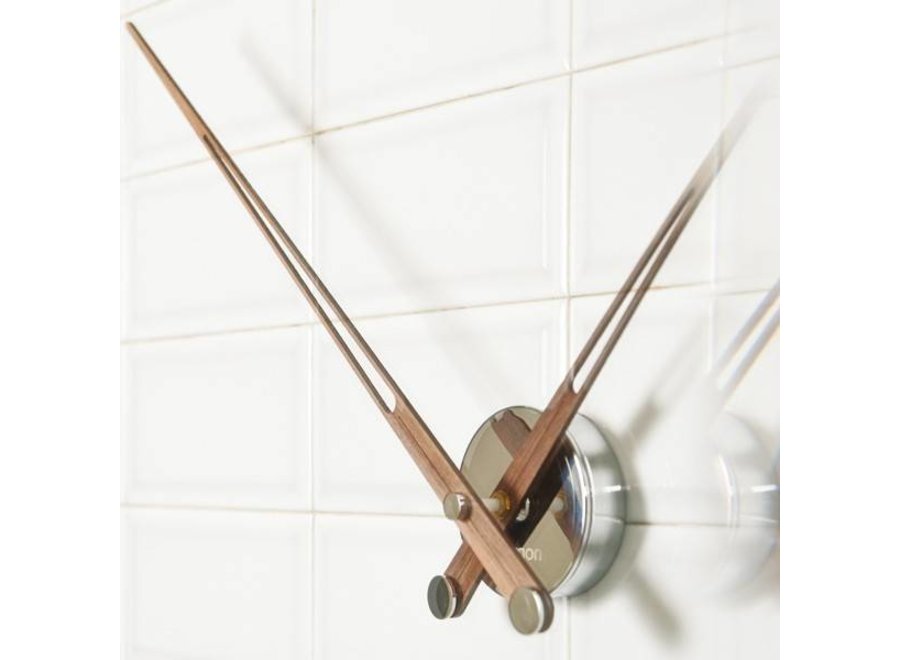 Handsonly design clock Wilhelmina Designs