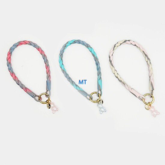 Waved silicone hanging ring with pendant