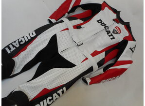 MJK Leathers Airbag Combipak Ducati voor al jouw circuitdagen of avontuurlijke reizen op de motor