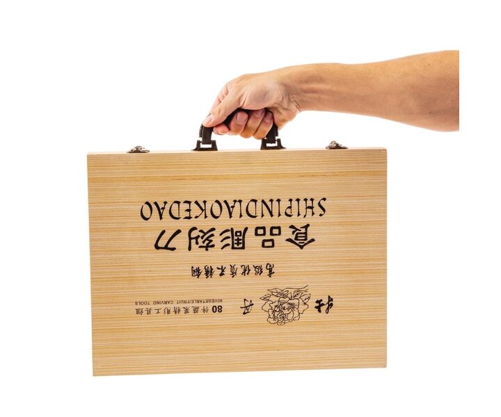 M&T Garneerset 80 delig  geleverd in een handige opbergtas