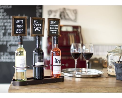 M&T Bottle display for 3 bottles