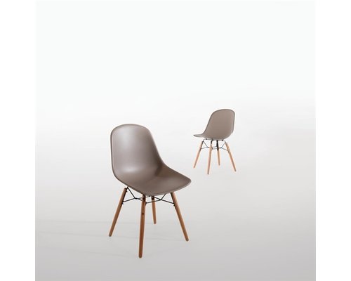 M & T  Chair brown polypropylene