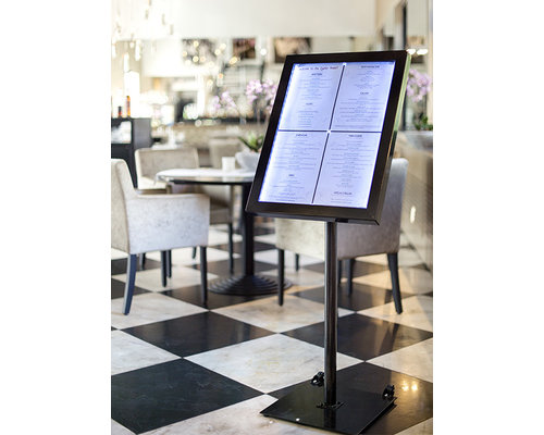 M & T  Menu stand op voet 4 x Din A4 met LED verlichting