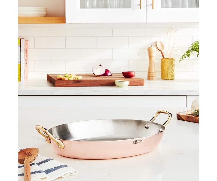 DE BUYER  Plat ovale extérieur cuivre 90 % intéreur acier inoxydable 10 %  Dim. 36 x 26 cm