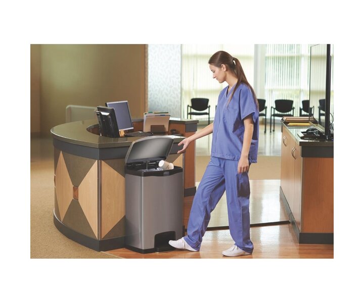 RUBBERMAID  Slim Jim® Step On pedal bin 50 liter