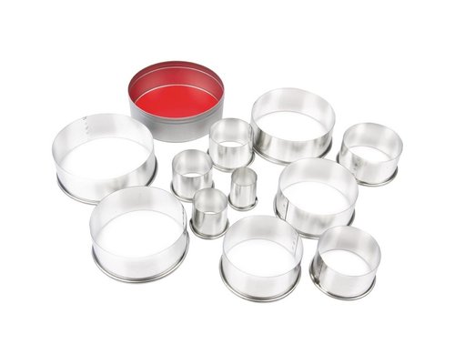 M&T Box with 11 round plain pastry cutters