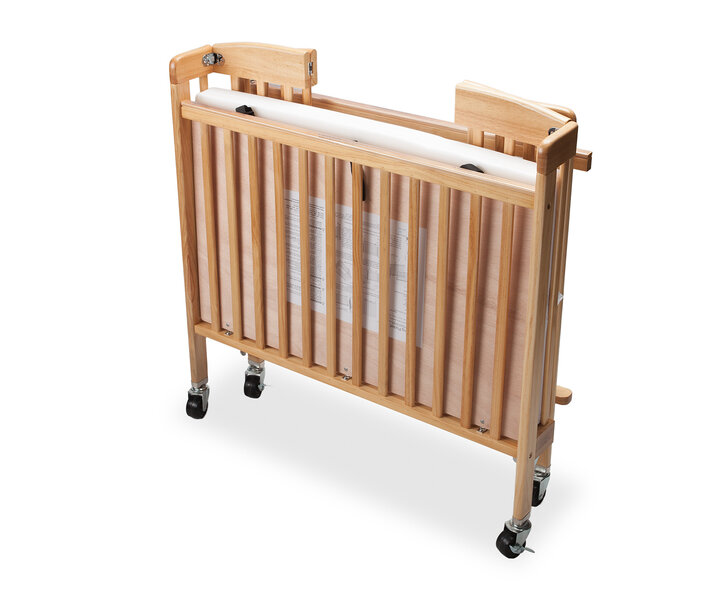 M&T Lit bébé pliable en bois naturel