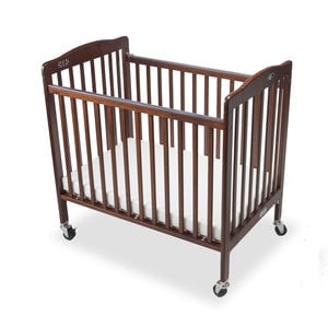 M & T  Lit bébé pliable en bois  acajou