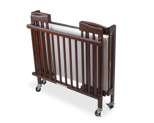 M & T  Lit bébé pliable en bois acajou