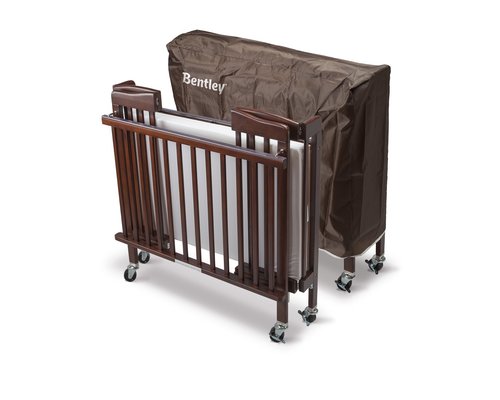 M&T Lit bébé pliable en bois acajou
