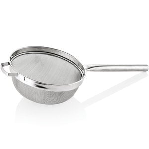 M & T  Strainer 26 cm heavy duty stainless steel with hollow handle