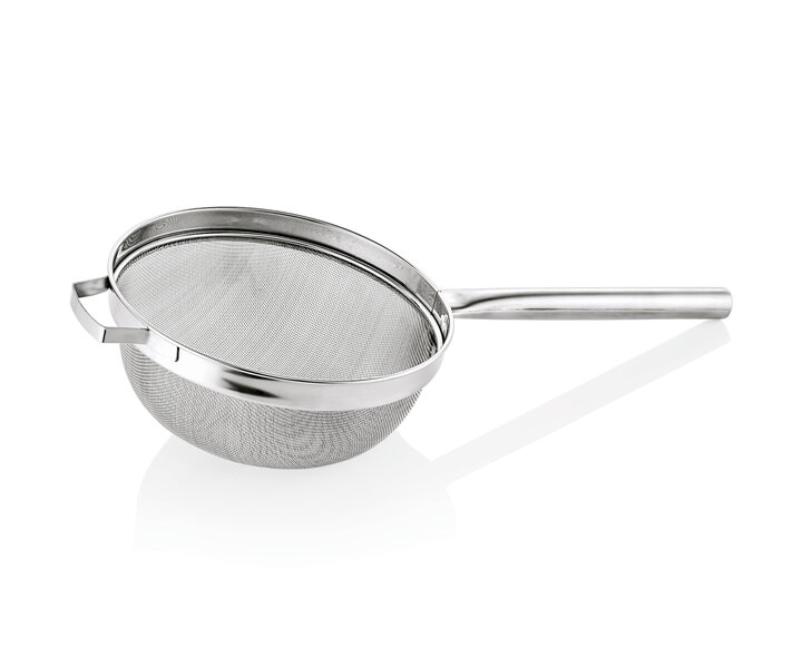 M&T Strainer 36 cm heavy duty stainless steel with hollow handle