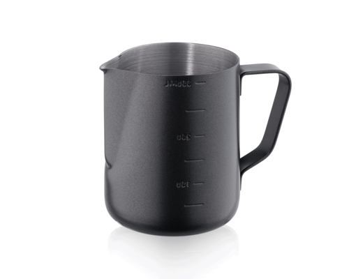 M&T Jug 0,60 liter outside with black non-stick PTFE coating