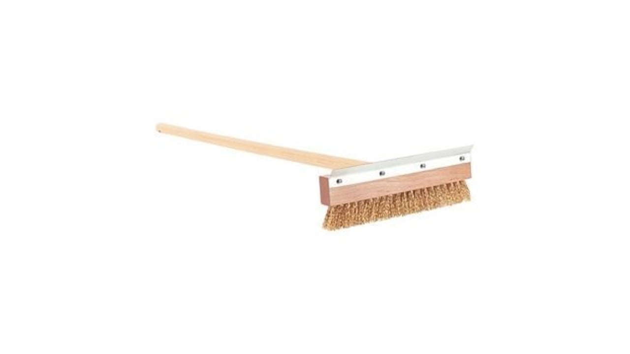 https://cdn.webshopapp.com/shops/15293/files/37341964/1280x720x2/m-t-pizza-oven-brush-with-scraper.jpg