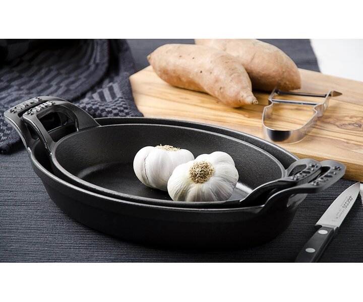 STAUB Plat à gratin ou four fonte noire ovale 21 x 14 cm empilable