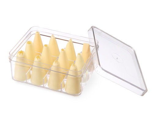 M & T  Set of 12 different icing tips in a box