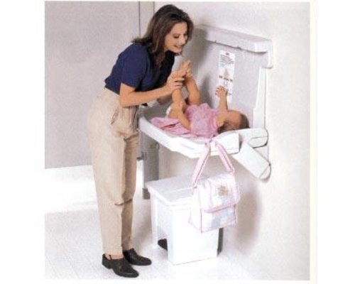 RUBBERMAID  Babyverschoningsstation
