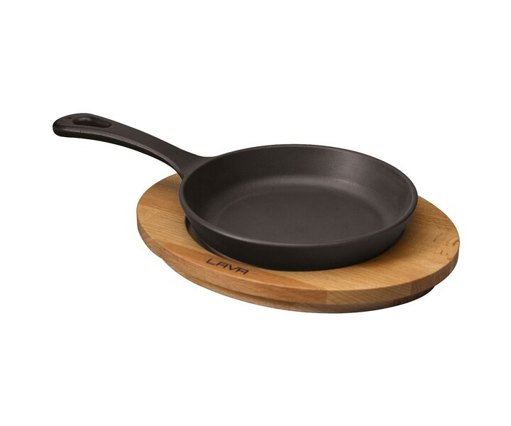 LAVA CAST IRON Frying- & serving pan Ø 16 cm black cast iron with wooden underliner