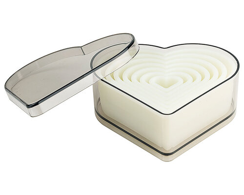 M & T  Set with 7 plain " heart " pastry / aspic cutters