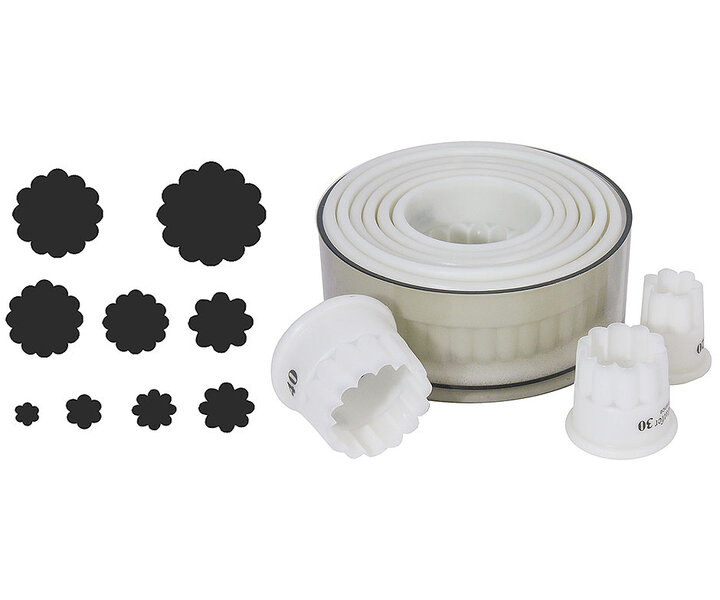 M&T Set with 9 fluted pastry / aspic cutters