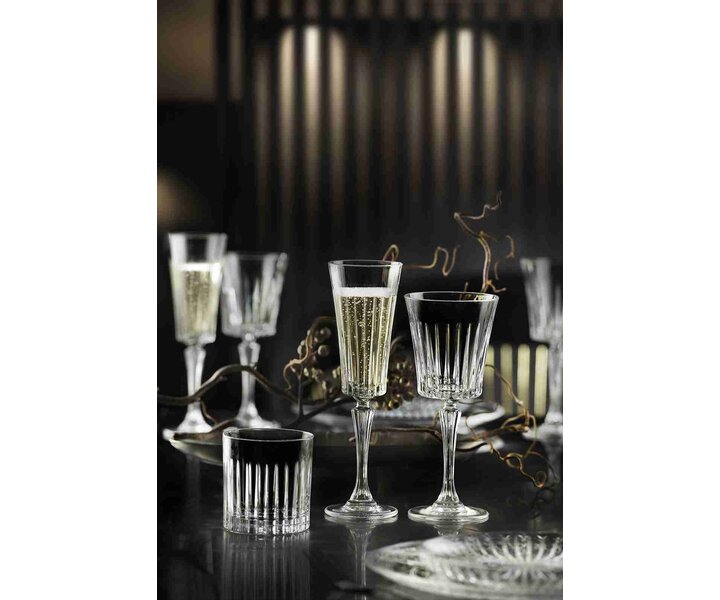 RCR Cristalleria  Wine glass 30 cl  " Timeless "