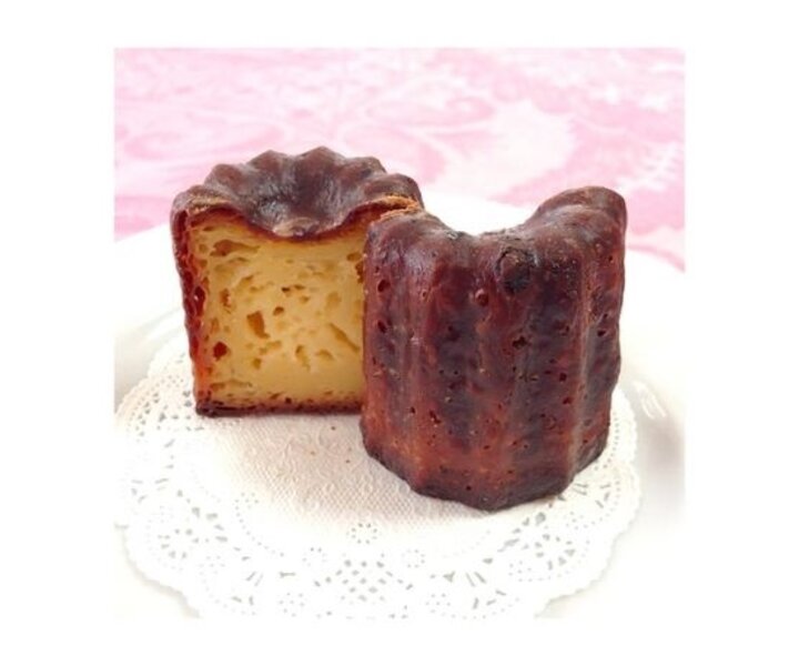 M&T Tinned copper mould for Bordeaux cannelé mold Ø 4,5cm. Height: 4,8 cm.  Price for set of 4 pieces.