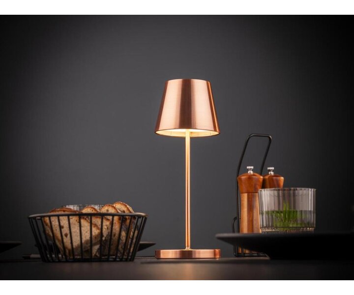 M&T Tafellamp oplaadbaar " Merle  " koper look hoogte 30,5 cm