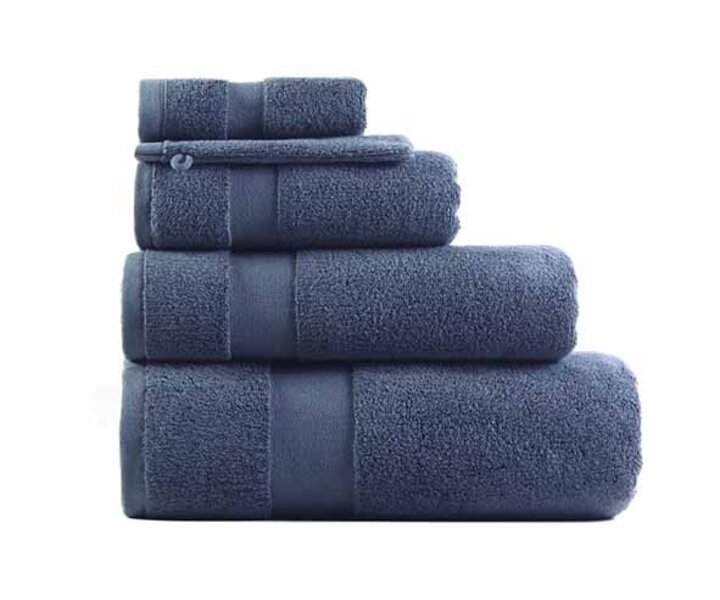 M&T Badhanddoek  100 x 50 cm " Dusty blue "